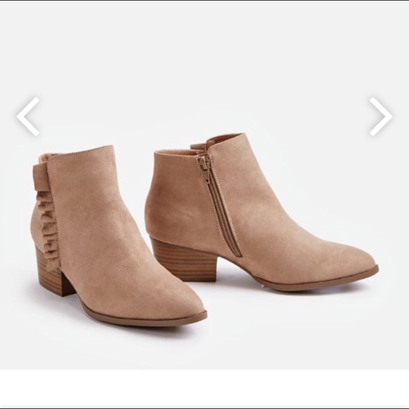 JustFab Aryssa Ruffle booties - Picture 5 of 5